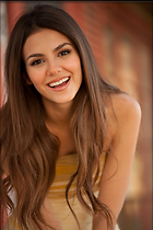 Celebrity Photo: Victoria Justice
733x1100 493 kb
Viewed 4 times
@BestEyeCandy.com