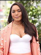 Celebrity Photo: Angela Bassett
1280x1710 233 kb
Viewed 3 times
@BestEyeCandy.com