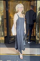 Celebrity Photo: Gillian Anderson
1381x2071 1,042 kb
Viewed 16 times
@BestEyeCandy.com