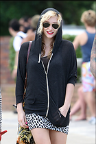 Celebrity Photo: Kesha Sebert
2400x3600 881 kb
Viewed 3 times
@BestEyeCandy.com