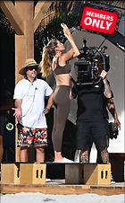 Celebrity Photo: Gisele Bundchen
1858x3000 1.8 mb
Viewed 0 times
@BestEyeCandy.com