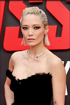 Celebrity Photo: Pom Klementieff
1200x1800 145 kb
Viewed 15 times
@BestEyeCandy.com
