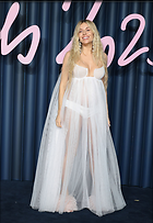 Celebrity Photo: Sienna Miller
1415x2048 1.1 mb
Viewed 8 times
@BestEyeCandy.com