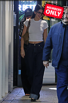 Celebrity Photo: Kendall Jenner
1954x2931 2.3 mb
Viewed 0 times
@BestEyeCandy.com