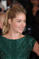 Celebrity Photo: Doutzen Kroes
1890x2835   791 kb
Viewed 6 times
@BestEyeCandy.com