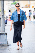 Celebrity Photo: Karlie Kloss
1200x1800 228 kb
Viewed 9 times
@BestEyeCandy.com