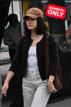 Celebrity Photo: Lucy Hale
2332x3500 2.5 mb
Viewed 1 time
@BestEyeCandy.com