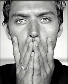 Celebrity Photo: Jude Law
580x720 70 kb
Viewed 4 times
@BestEyeCandy.com