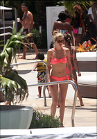 Celebrity Photo: Doutzen Kroes
2850x4079 1,119 kb
Viewed 5 times
@BestEyeCandy.com