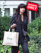 Jameela Jamil in a Dark Suit Jacket and Matching Trousers and Holding Her Harrods Bag Out in London 08-15-2024
2723x3500 4.5 mb
Viewed 1 time
@BestEyeCandy.com