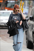 Celebrity Photo: Emma Roberts
2200x3300 1.4 mb
Viewed 7 times
@BestEyeCandy.com