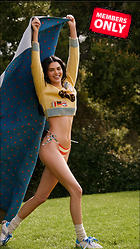 Celebrity Photo: Kendall Jenner
4542x8072 3.0 mb
Viewed 0 times
@BestEyeCandy.com