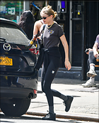 Celebrity Photo: Gigi Hadid
1659x2048 1.3 mb
Viewed 10 times
@BestEyeCandy.com