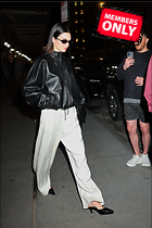 Celebrity Photo: Kendall Jenner
2189x3283 2.0 mb
Viewed 0 times
@BestEyeCandy.com