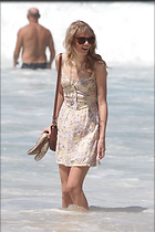 Celebrity Photo: Taylor Swift
2400x3600 685 kb
Viewed 4 times
@BestEyeCandy.com
