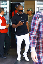 Celebrity Photo: Jamie Foxx
2133x3200 1,060 kb
Viewed 2 times
@BestEyeCandy.com
