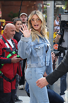 Celebrity Photo: Heidi Klum
2362x3543 820 kb
Viewed 15 times
@BestEyeCandy.com