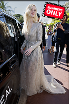 Celebrity Photo: Elle Fanning
3676x5512 2.7 mb
Viewed 1 time
@BestEyeCandy.com