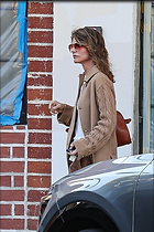 Celebrity Photo: Lori Loughlin
829x1244 642 kb
Viewed 4 times
@BestEyeCandy.com