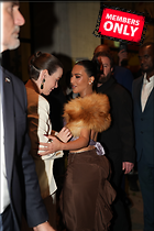 Celebrity Photo: Kimberly Kardashian
2333x3500 1.6 mb
Viewed 0 times
@BestEyeCandy.com