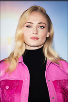Celebrity Photo: Sophie Turner
1366x2048 465 kb
Viewed 5 times
@BestEyeCandy.com
