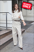 Celebrity Photo: Eva Longoria
2200x3300 1.9 mb
Viewed 0 times
@BestEyeCandy.com