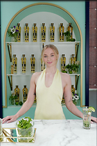 Celebrity Photo: Sophie Turner
4 Photos
Photoset #712742
@BestEyeCandy.com