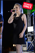 Celebrity Photo: Sabrina Carpenter
2400x3600   2.2 mb
Viewed 3 times
@BestEyeCandy.com