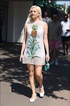 Celebrity Photo: Pixie Lott
1365x2048 1.1 mb
Viewed 11 times
@BestEyeCandy.com