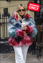 Celebrity Photo: Sienna Miller
1825x2681 2.8 mb
Viewed 0 times
@BestEyeCandy.com