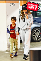 Celebrity Photo: Jessica Alba
1633x2449 1.7 mb
Viewed 1 time
@BestEyeCandy.com