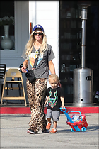 Celebrity Photo: Paris Hilton
1271x1906 585 kb
Viewed 8 times
@BestEyeCandy.com