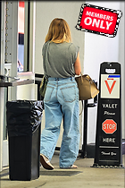 Celebrity Photo: Hilary Duff
2200x3300 2.6 mb
Viewed 0 times
@BestEyeCandy.com