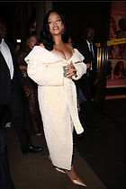 Celebrity Photo: Rihanna
1366x2048 809 kb
Viewed 5 times
@BestEyeCandy.com