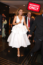 Celebrity Photo: Blake Lively
2333x3500 2.2 mb
Viewed 1 time
@BestEyeCandy.com