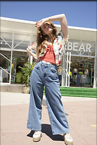 Celebrity Photo: Sadie Sink
800x1199 136 kb
Viewed 5 times
@BestEyeCandy.com