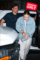 Celebrity Photo: Gigi Hadid
2000x3000 2.8 mb
Viewed 1 time
@BestEyeCandy.com