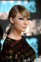 Celebrity Photo: Taylor Swift
1331x2000   663 kb
Viewed 5 times
@BestEyeCandy.com