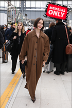 Celebrity Photo: Lily Collins
2332x3500 3.1 mb
Viewed 0 times
@BestEyeCandy.com
