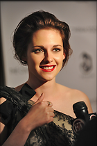 Celebrity Photo: Kristen Stewart
1996x2992 1.2 mb
Viewed 4 times
@BestEyeCandy.com