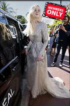 Celebrity Photo: Elle Fanning
3676x5512 2.8 mb
Viewed 1 time
@BestEyeCandy.com
