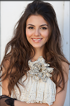 Celebrity Photo: Victoria Justice
733x1100 628 kb
Viewed 5 times
@BestEyeCandy.com