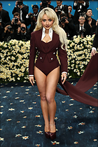 Celebrity Photo: Sabrina Carpenter
1280x1920   330 kb
Viewed 9 times
@BestEyeCandy.com