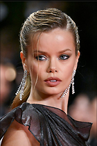 Celebrity Photo: Frida Aasen
667x1000 103 kb
Viewed 6 times
@BestEyeCandy.com