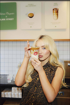 Celebrity Photo: Sabrina Carpenter
1280x1919   312 kb
Viewed 11 times
@BestEyeCandy.com