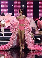 Celebrity Photo: Gigi Hadid
1200x1628 281 kb
Viewed 9 times
@BestEyeCandy.com