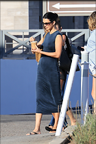 Celebrity Photo: Hailey Baldwin
1581x2372 1.3 mb
Viewed 4 times
@BestEyeCandy.com