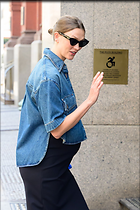 Celebrity Photo: Karlie Kloss
1200x1800 232 kb
Viewed 12 times
@BestEyeCandy.com