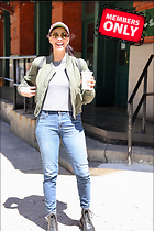 Celebrity Photo: Sarah Silverman
2330x3500 2.4 mb
Viewed 0 times
@BestEyeCandy.com