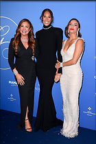 Celebrity Photo: Eva Longoria
3333x5000 1.3 mb
Viewed 9 times
@BestEyeCandy.com